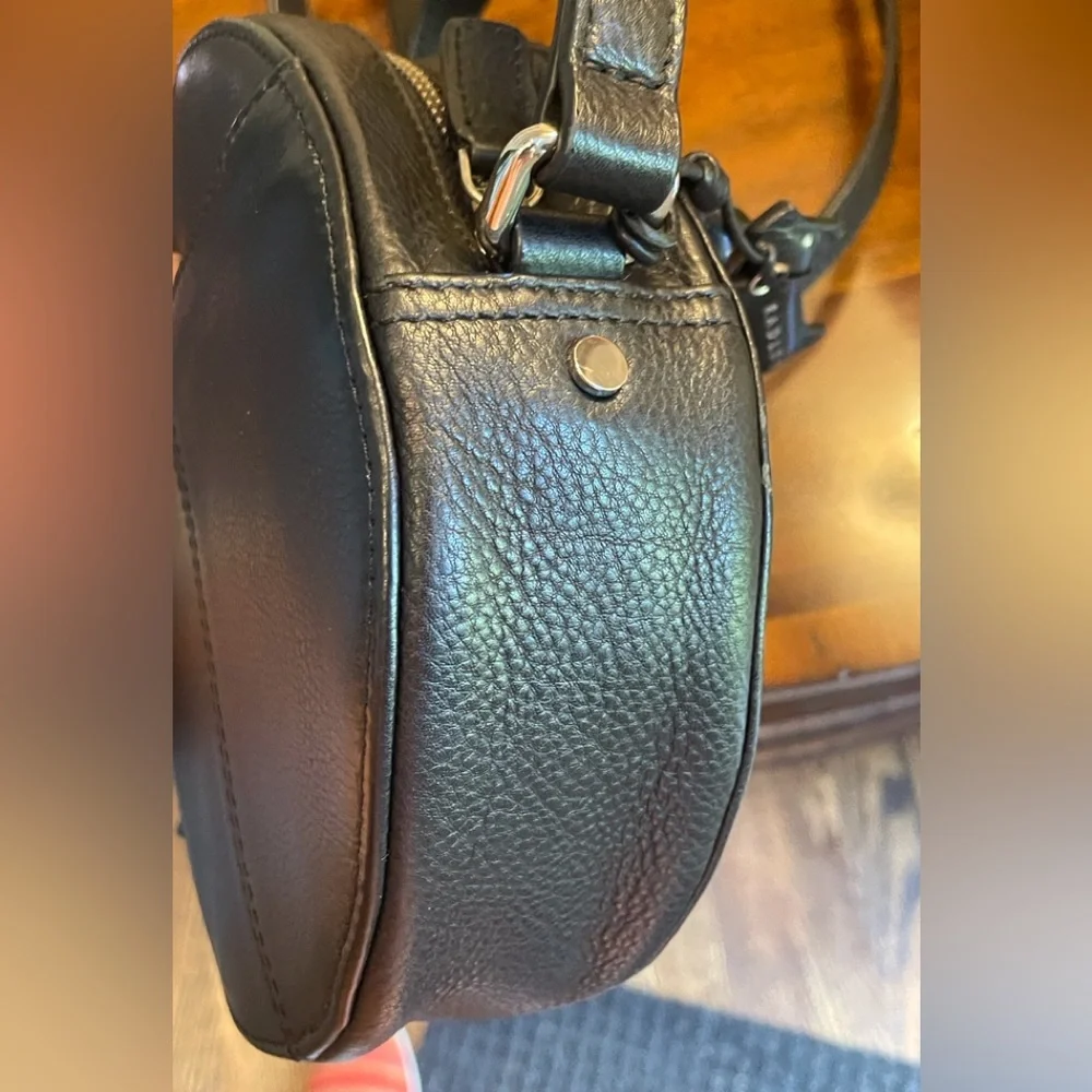 Radley London black circle leather crossbody bag - Picture 7 of 13